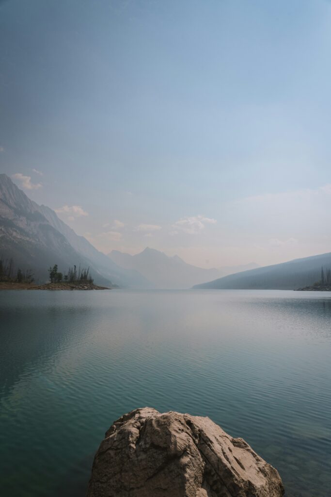 medicine lake jasper national park
